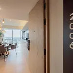 Suite 2006