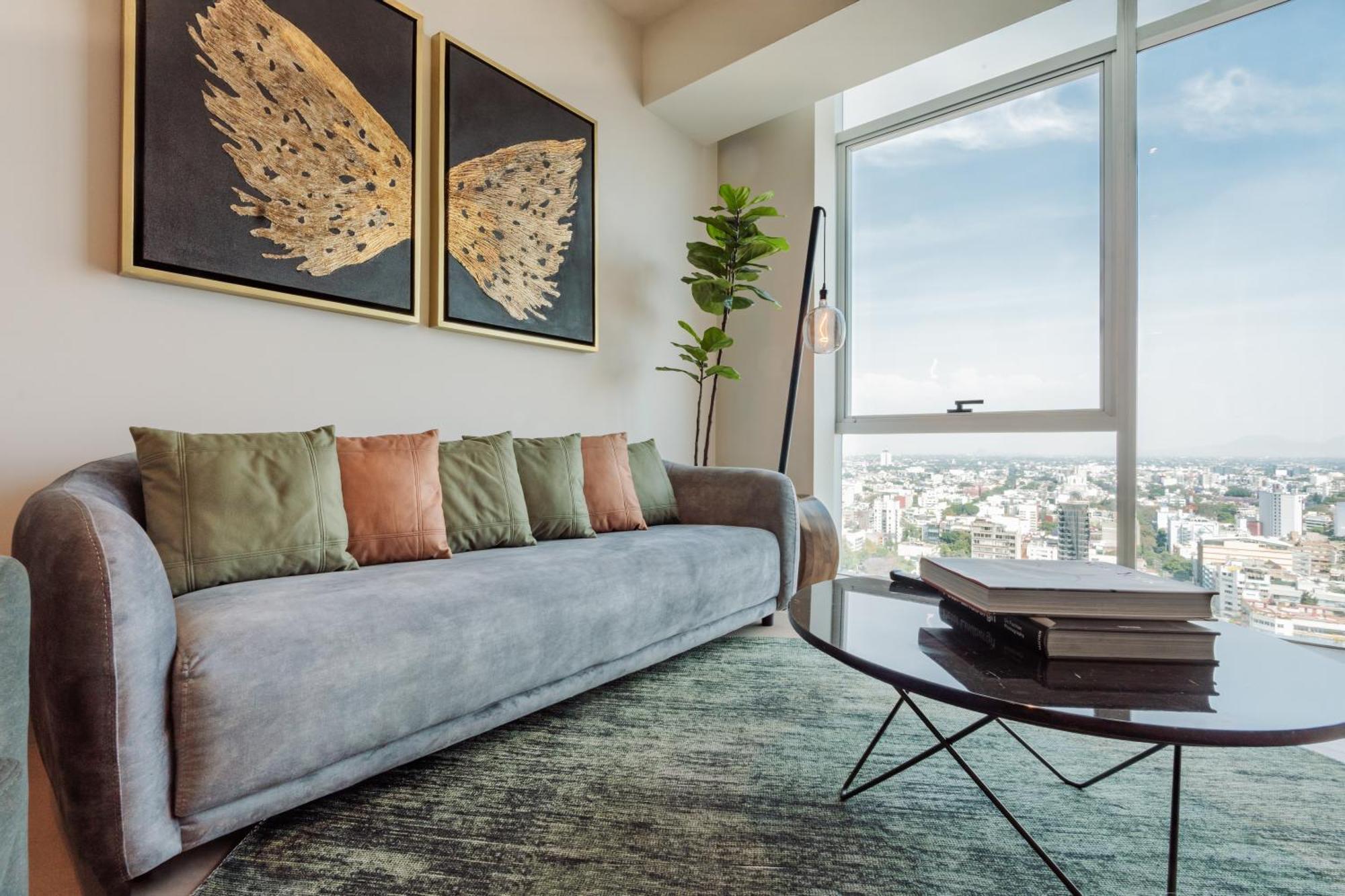 2006 Apartment *